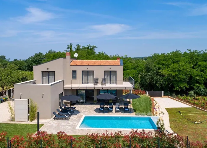 Perlin Villa *